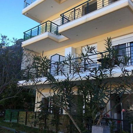 Ourania'S Apartments Kaména Voúrla Eksteriør bilde